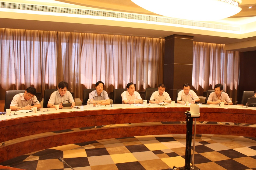 公司召开党委专题扩大会议 2013.9.12.JPG